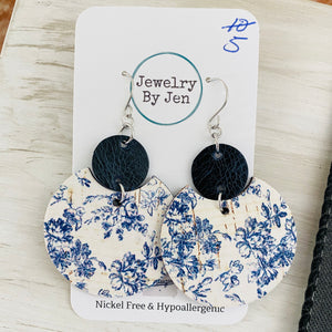 CLEARANCE: Luna Earrings