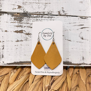 CLEARANCE: ELEGANT TEARDROP